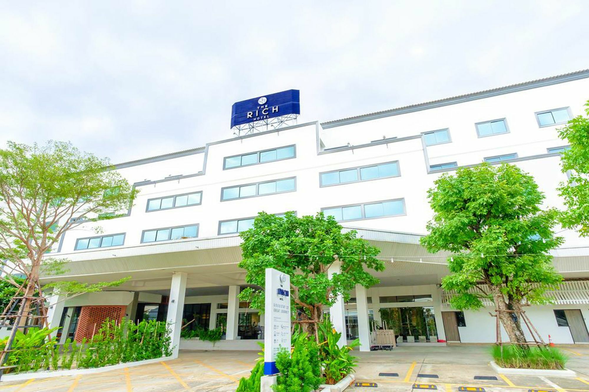 The Rich Hotel Nakhonratchasima Екстериор снимка